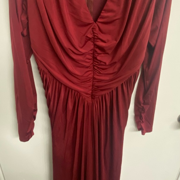 La Femme En Noir Art Deco Ruched Gown in Crimson - Picture 2 of 4